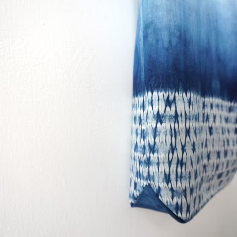 S.A x Straw 藍染麥桿抽象水彩托特包