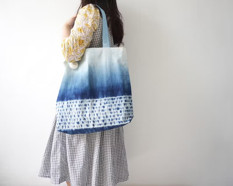 S.A x Straw 藍染麥桿抽象水彩托特包