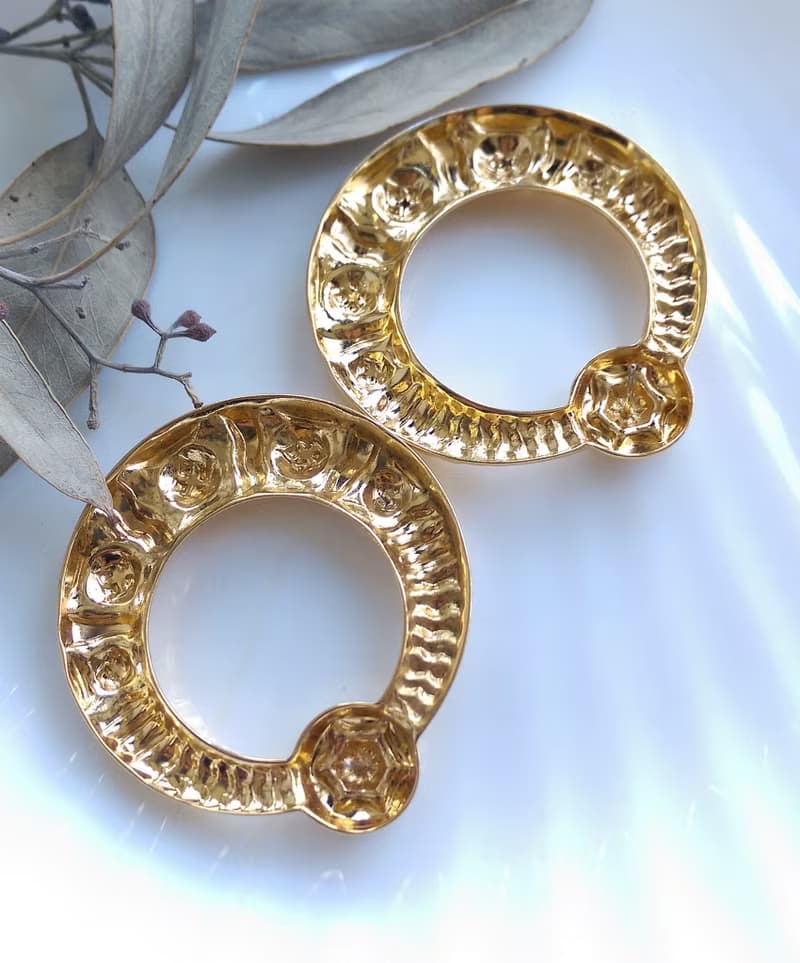 Vintage Jewelry 西洋古董飾品 金色調 浮雕 環圈 針式耳環