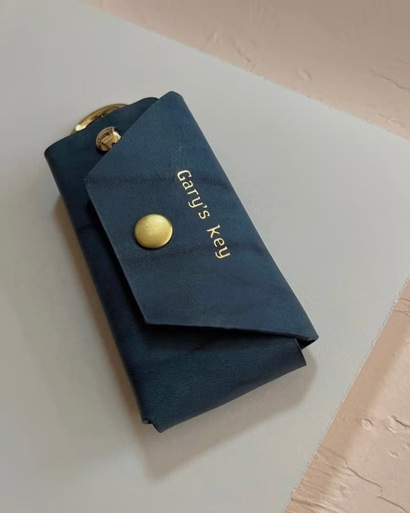 植鞣皮革經典鑰匙包－深藍紋