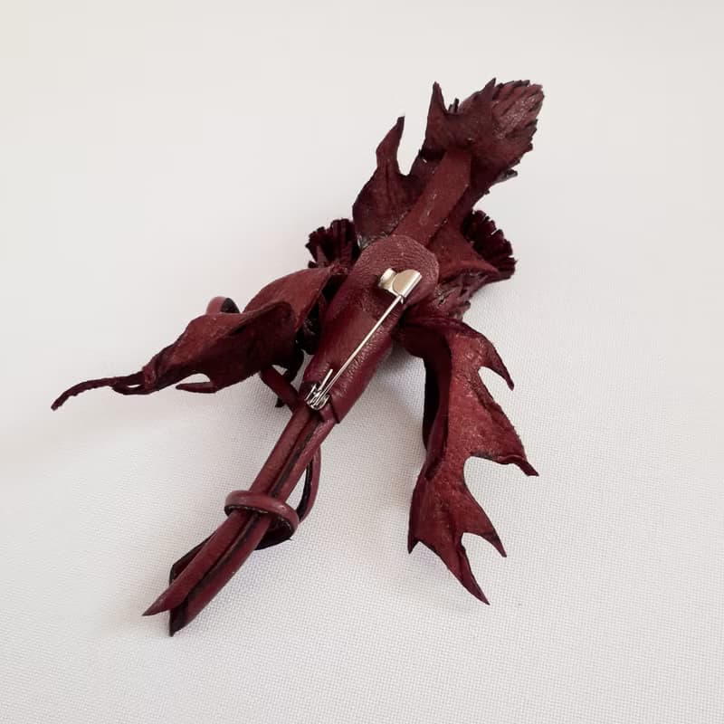 皮革胸針 Scottish thistle leather brooch for her Leather jewelry