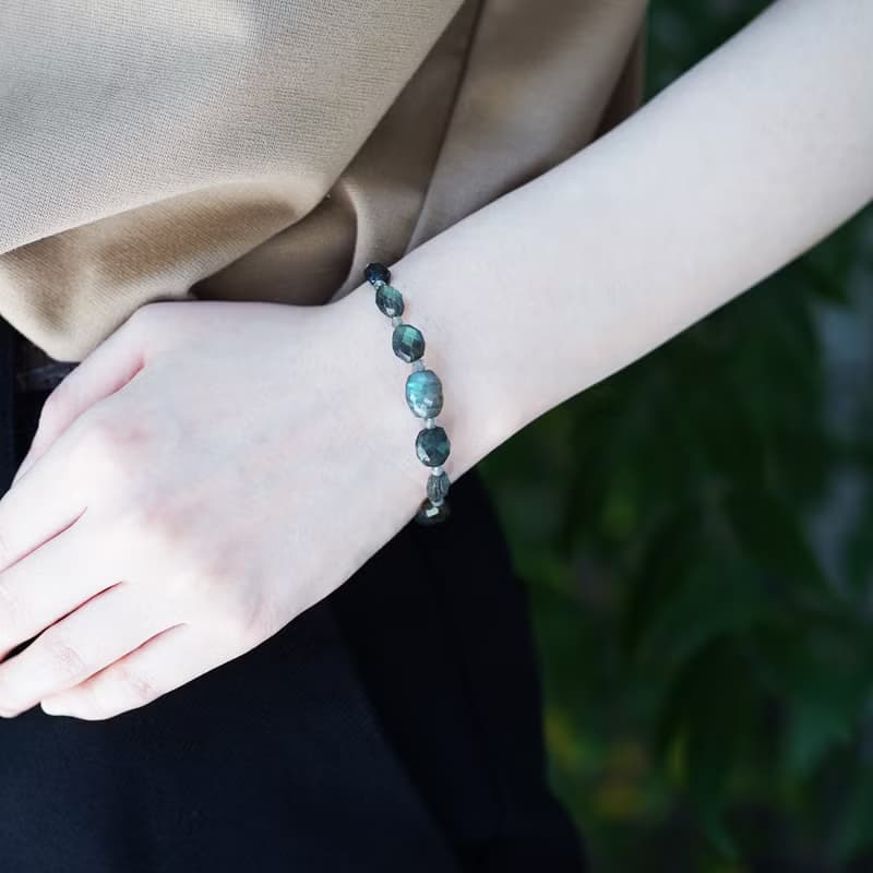 ラブラドライトとサージカルステンレスのブレスレット　不知火 しらぬい