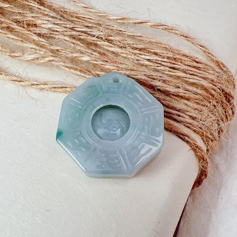 【擋煞‧避邪】飄藍花翡翠八卦項鍊 | 天然緬甸玉A貨翡翠 | 送禮