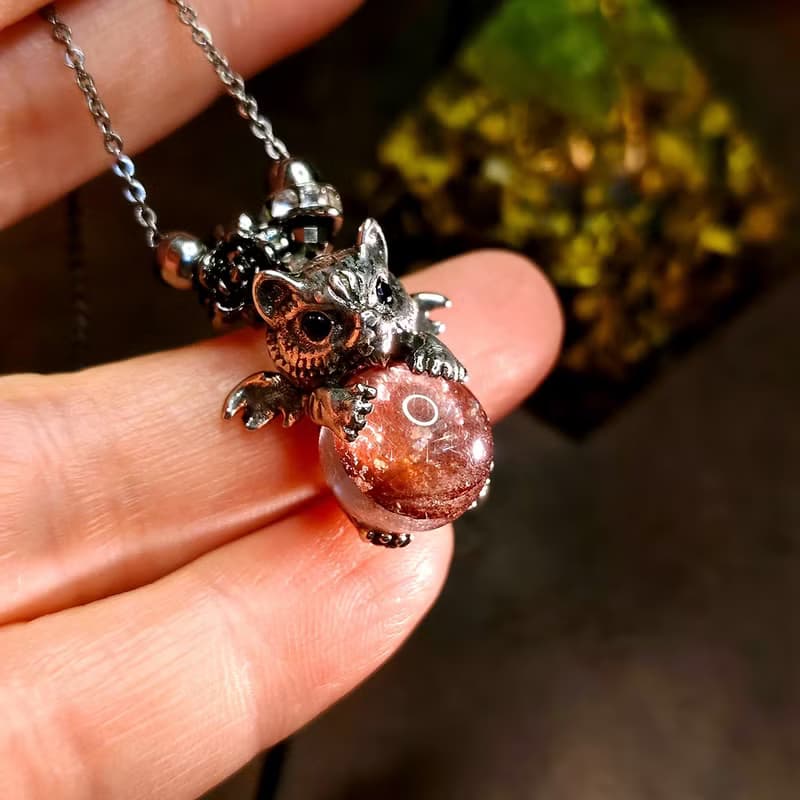 火眼金睛 | 紅膠花水晶 | 一品一拍 |