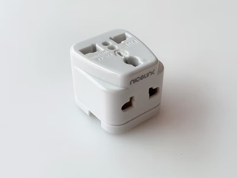 【出國一顆搞定】萬國轉接頭-全電壓