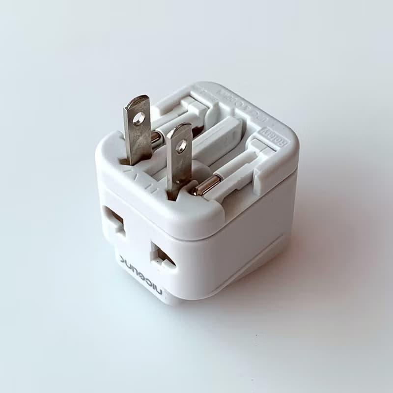 【出國一顆搞定】萬國轉接頭-全電壓