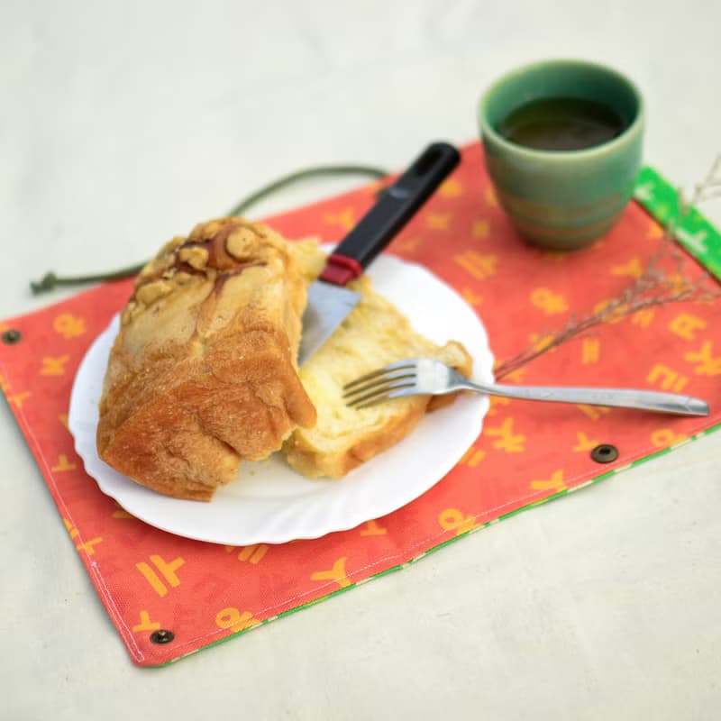 【日常小物】變形餐具包墊_韓國韓字_外綠內紅