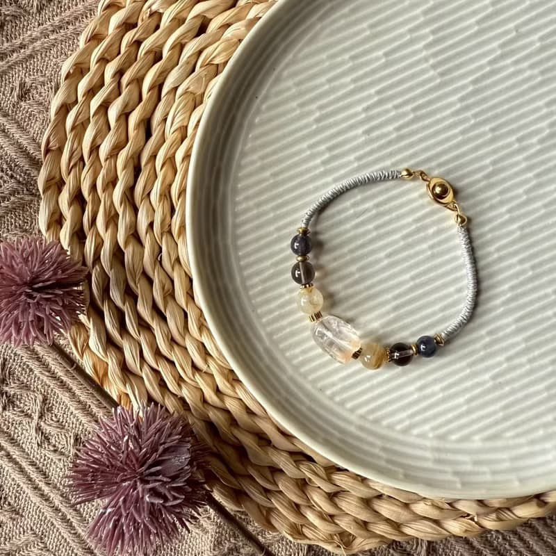 紅兔毛兔兔優雅編織手鍊