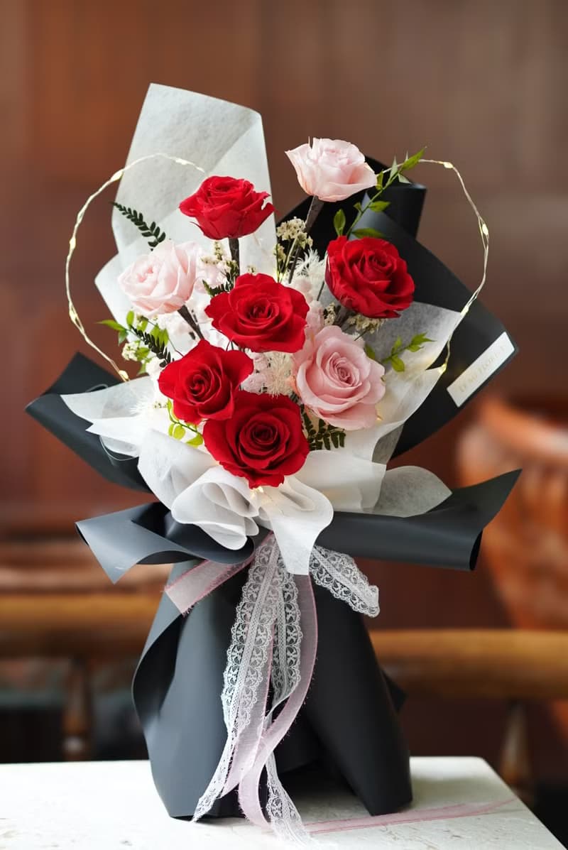 因你而完整 求婚告白 少女配色 頂級永生玫瑰花花束 韓式包裝花束