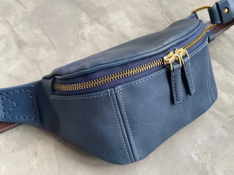 Vulcan Sling bag 胸包 腰包  現貨 義大利摔紋植鞣牛皮 海軍藍 S