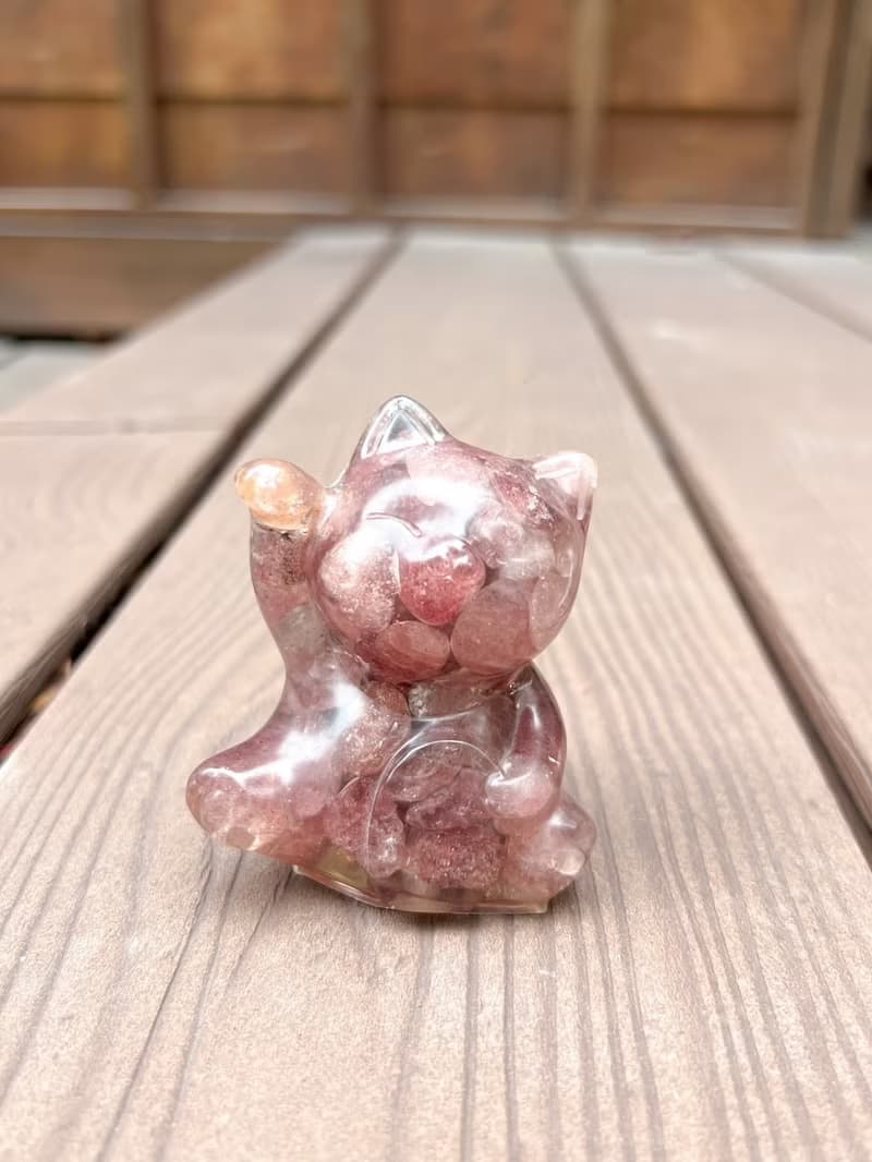 水晶擺飾【招財貓 草莓晶】桃花運 好人緣