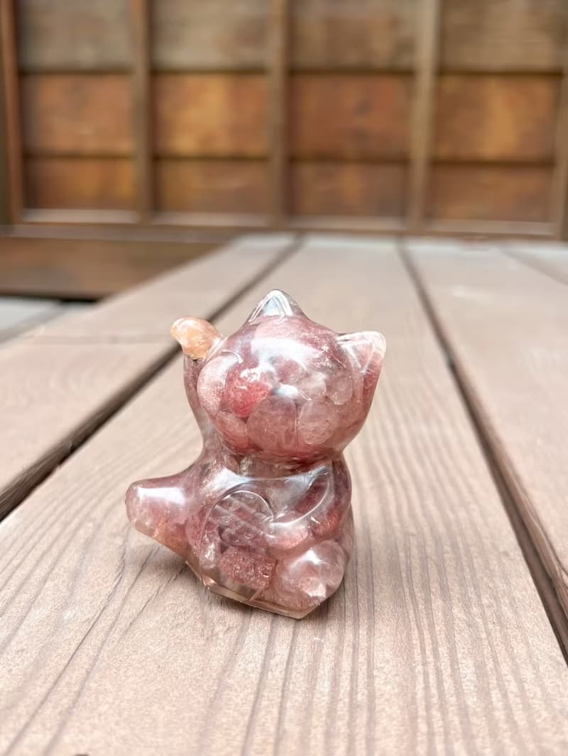 水晶擺飾【招財貓 草莓晶】桃花運 好人緣