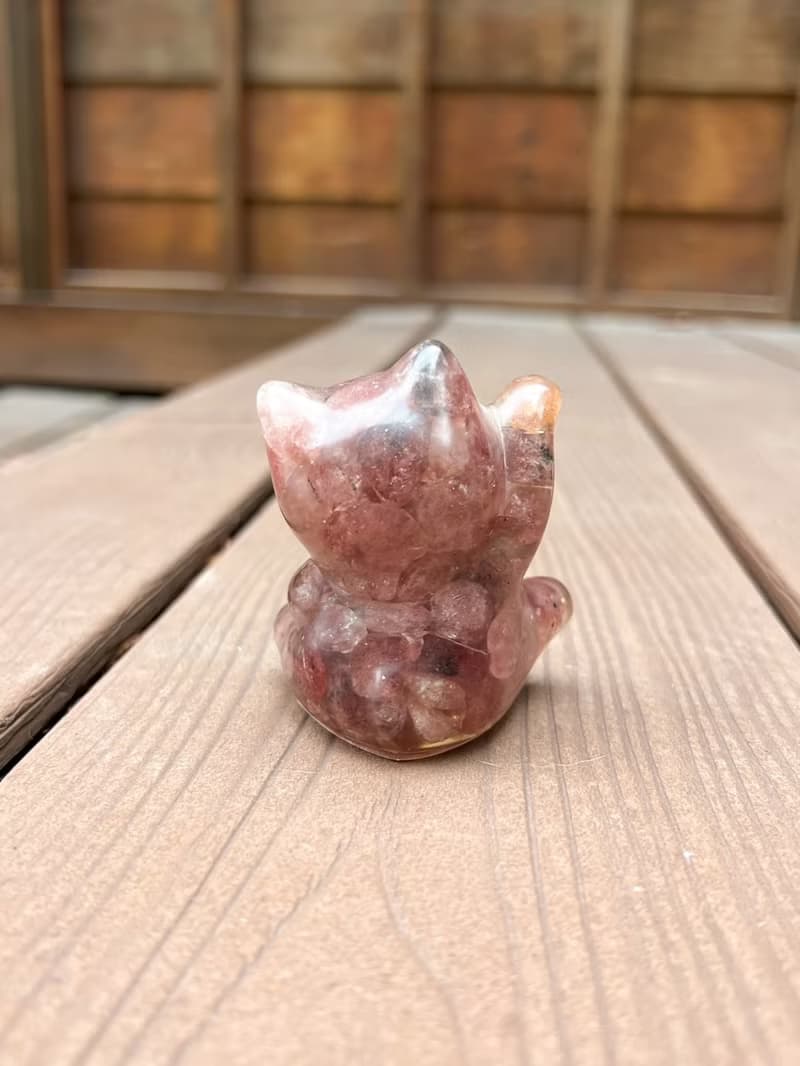 水晶擺飾【招財貓 草莓晶】桃花運 好人緣