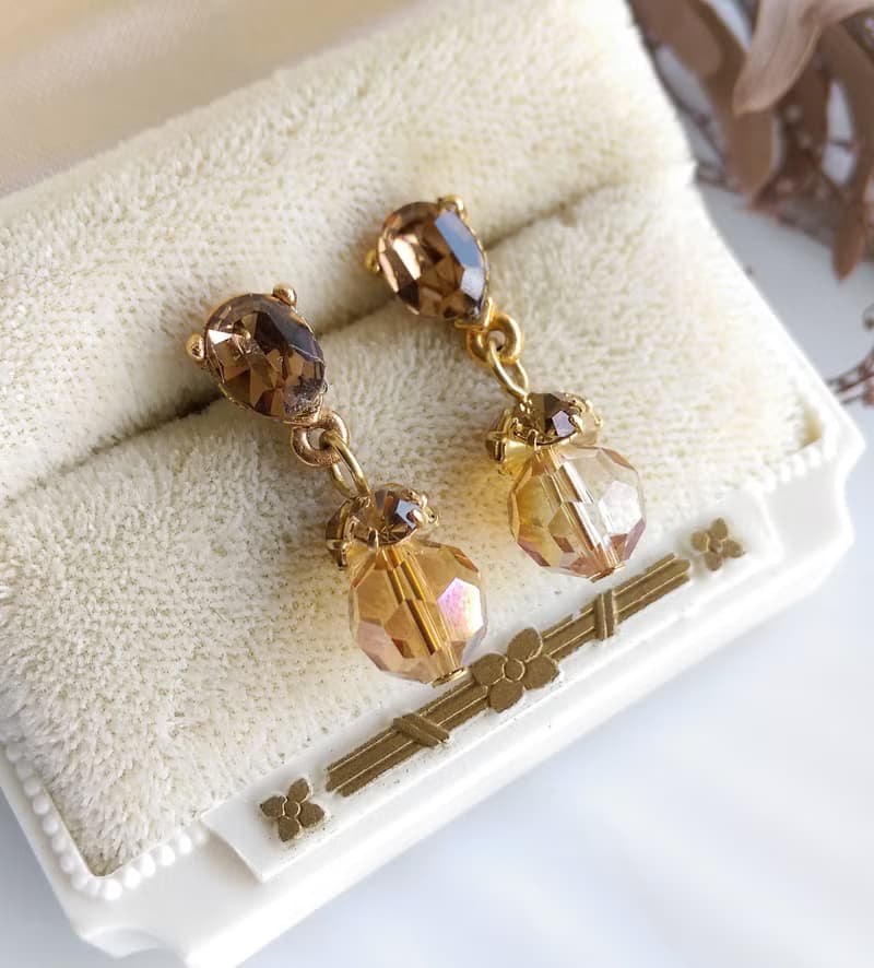 Vintage Jewelry 西洋古董飾品 秀氣 茶色系 小巧可愛   針式耳環