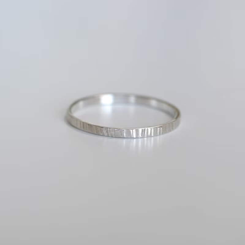 印記 - 極細尾戒線戒 925純銀手工鑿敲戒指