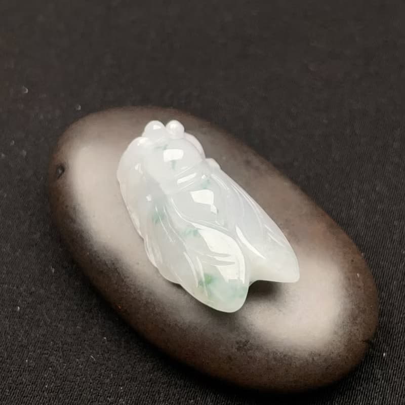 【一鳴驚人】冰綠翡翠蟬吊飾 | 天然緬甸玉翡翠A貨 | 送禮