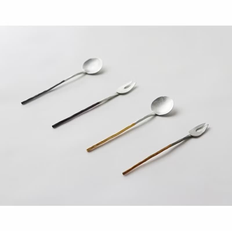 真鍮の小さいとんがりフォーク
