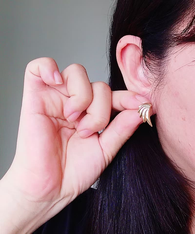 Vintage Jewelry 西洋古董飾品 金翅膀 簡約 貼耳 小巧 針式耳環