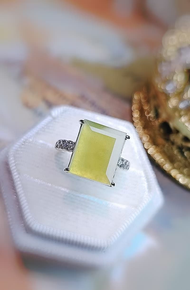 輕鬆招財|馬卡龍無燒冰玻亮黃翡無事牌|緬甸A貨翡翠純銀蕾絲戒指