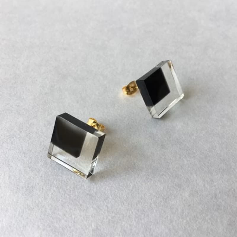 クリアスクエア(ブラック)ピアス/イヤリング