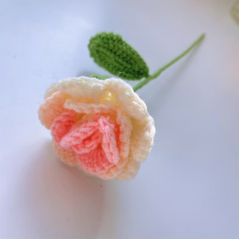 2025母親節花束手工鉤針編織光芒四射的花朵花束 - 粉紅色玫瑰、