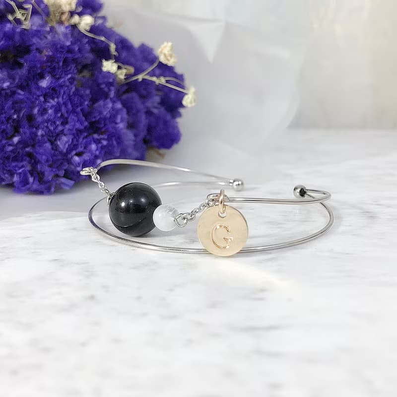 守護手環 黑曜石 月亮石 手鍊 手鈪 (可加英文字母 / 心心)