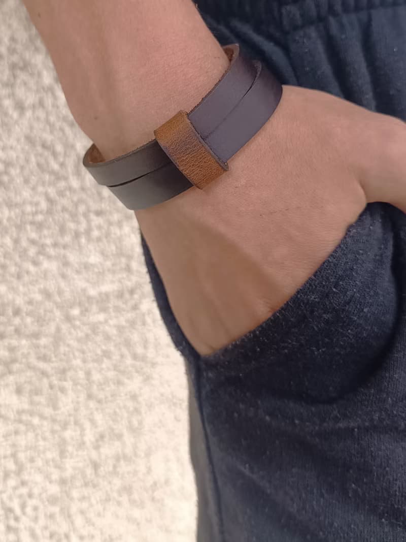 Unisex Dark Brown Choker Collar Leather Cuff, Elegant Stylish Men Wristband