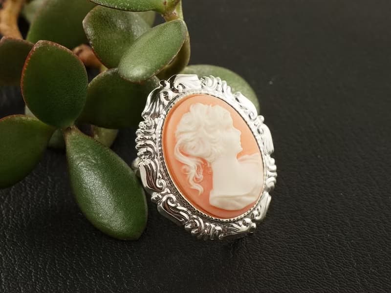 White Pink Lady Girl Cameo Large Oval Silver Adjustable Ring Woman Jewelry Gift
