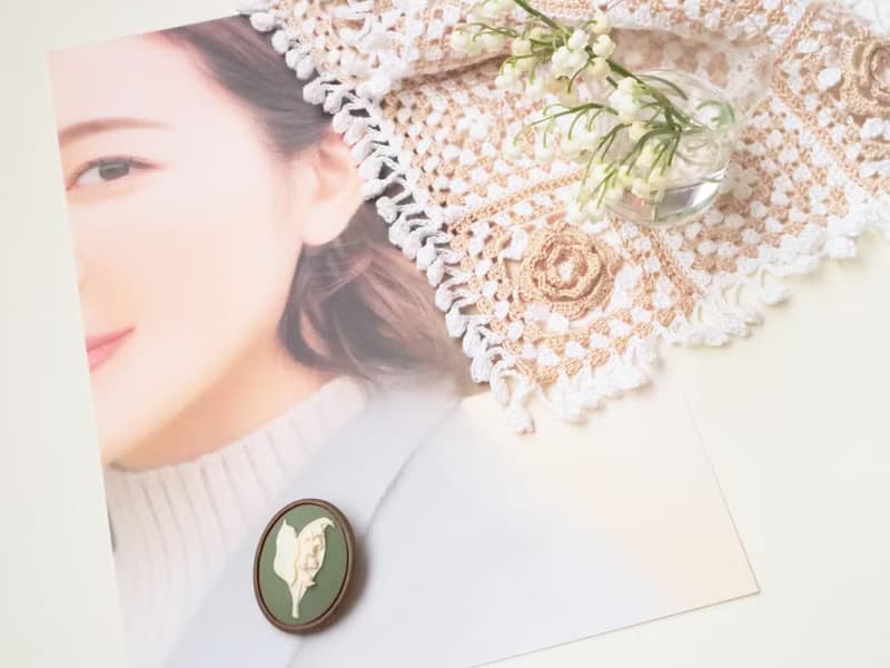カメオのブローチネックレス 鈴蘭 グリーン　すずらん スズラン ミュゲ lily of the valley 幸せが再び訪れる 純粋 純潔 聖母マリア 緑