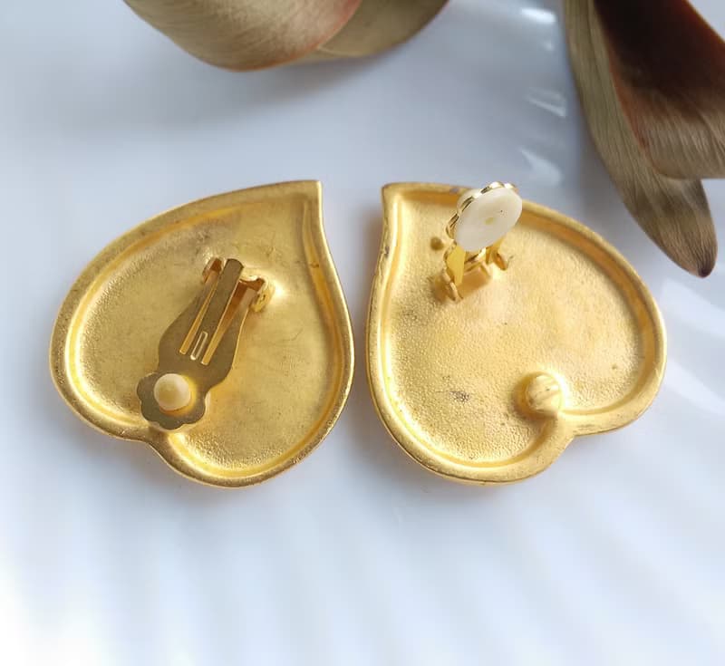 Vintage Jewelry 西洋古董飾品 啞光 黑心 愛心 大耳環 夾式耳環