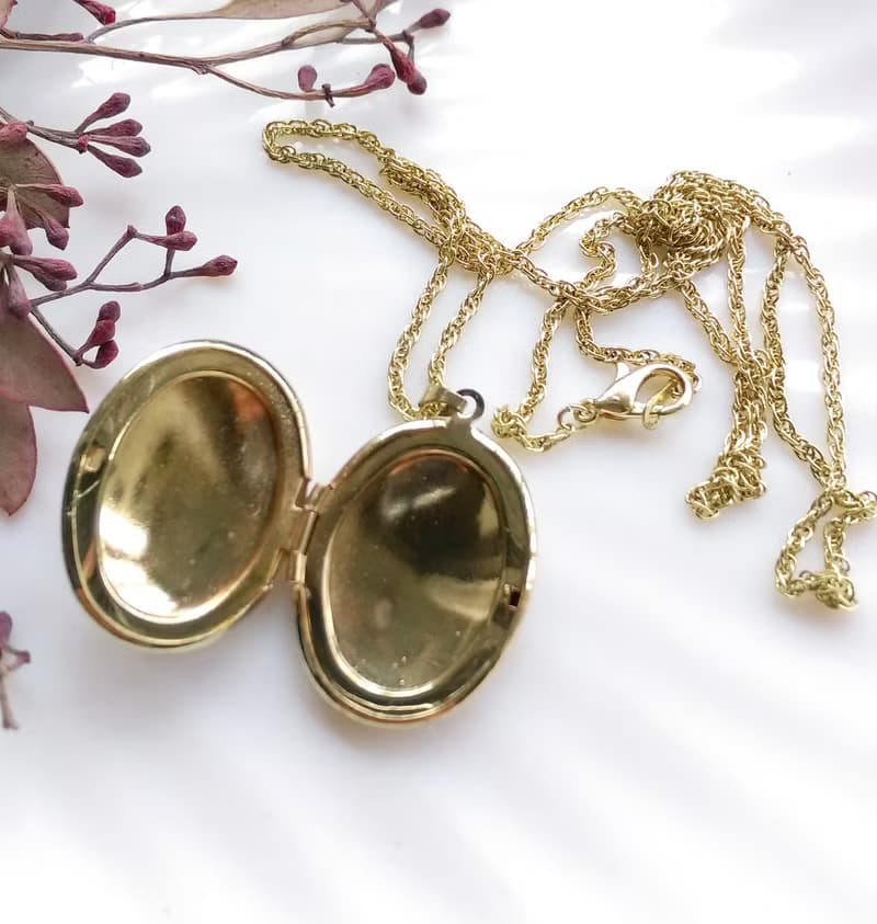 【西洋古董飾品】Locket  立體小玫瑰粉鑽  相片墜 項鍊