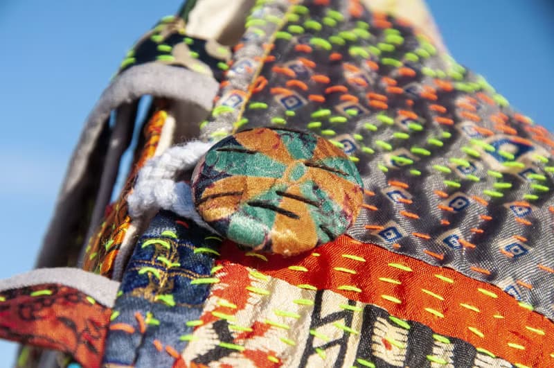 手工縫紗麗布手提袋 絲綢刺繡手拿包 印度絲綢刺繡絲便當袋-繁花