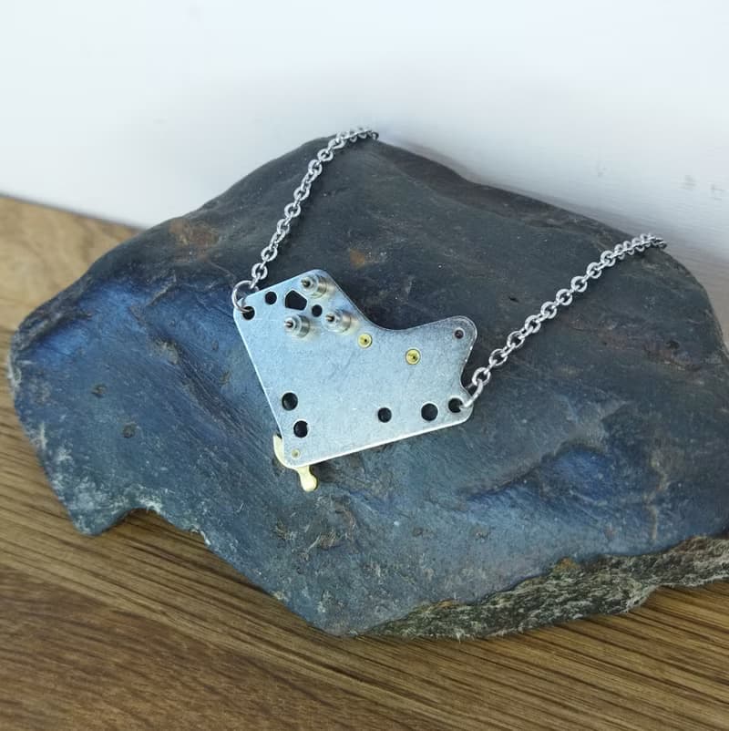 未來派男士項鍊。 科技飾品。 給極客的父親節禮物