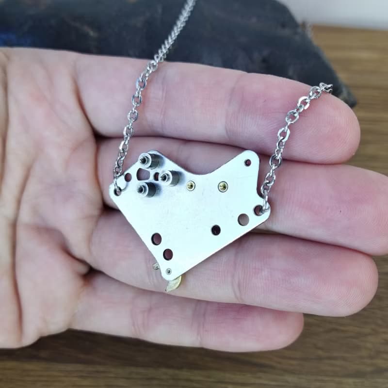 未來派男士項鍊。 科技飾品。 給極客的父親節禮物