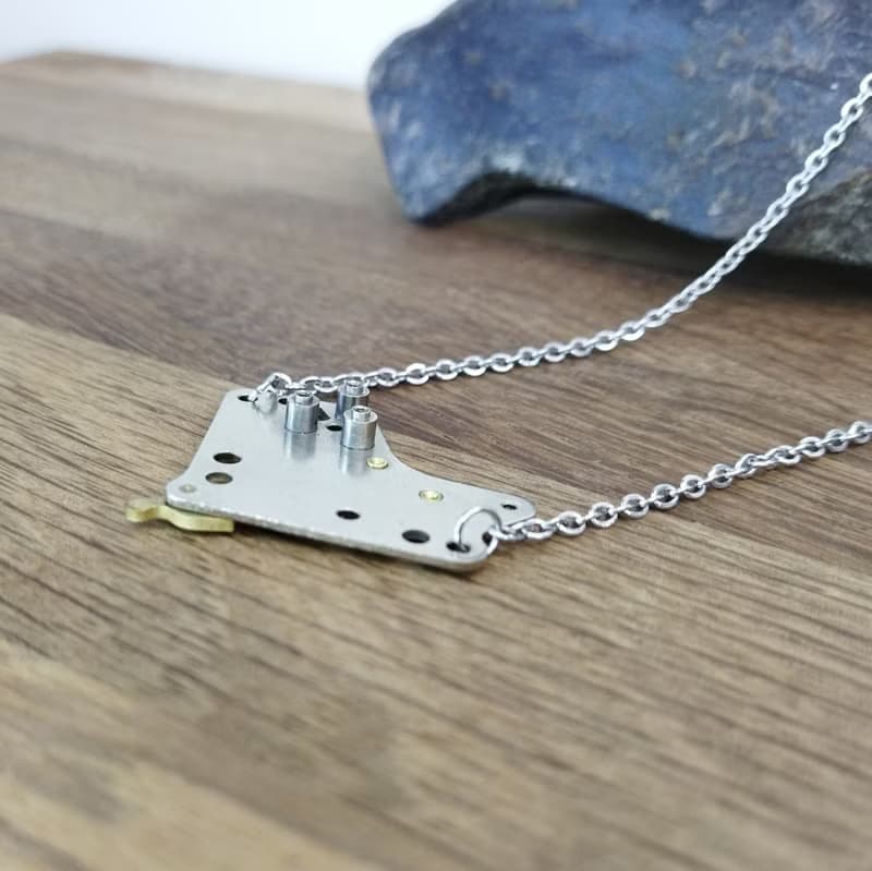 未來派男士項鍊。 科技飾品。 給極客的父親節禮物