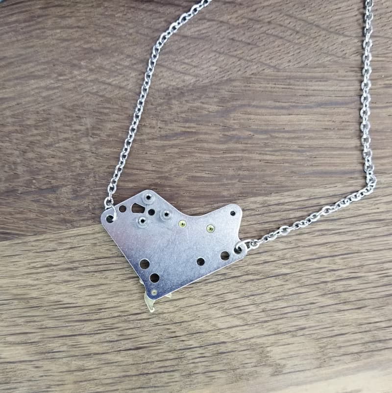 未來派男士項鍊。 科技飾品。 給極客的父親節禮物