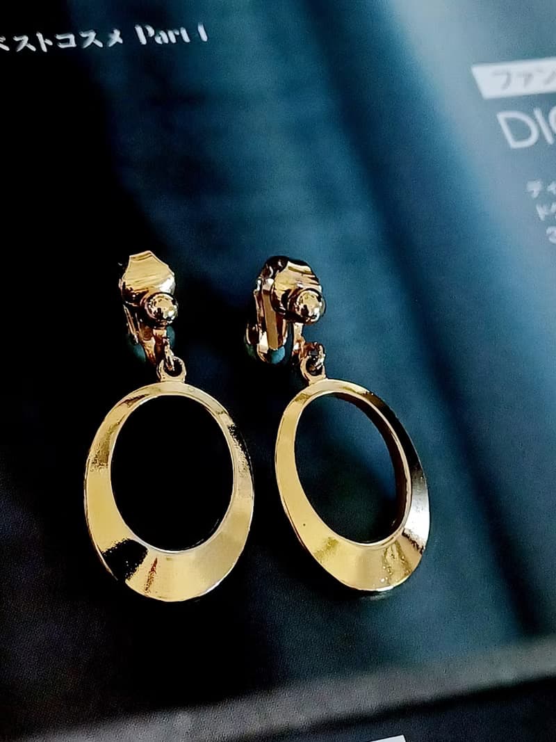 vintage jewelry  金色環形垂墜 夾式耳環