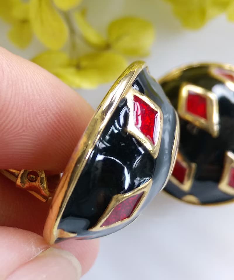 Vintage Jewelry 西洋古董飾品 幾何 黑底摩登琺瑯  夾式耳環