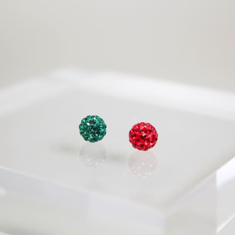 【SWS飾品】紅綠聖誕配色 圓球轉珠耳環 醫療鋼 施華洛世奇水鑽