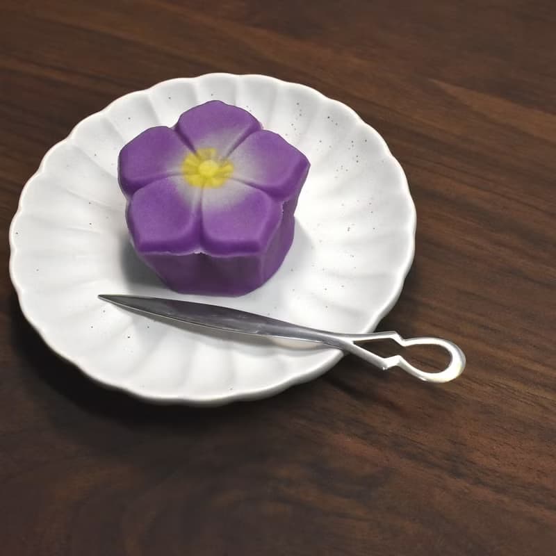 銀の菓子切り　菓子楊枝　透かし模様