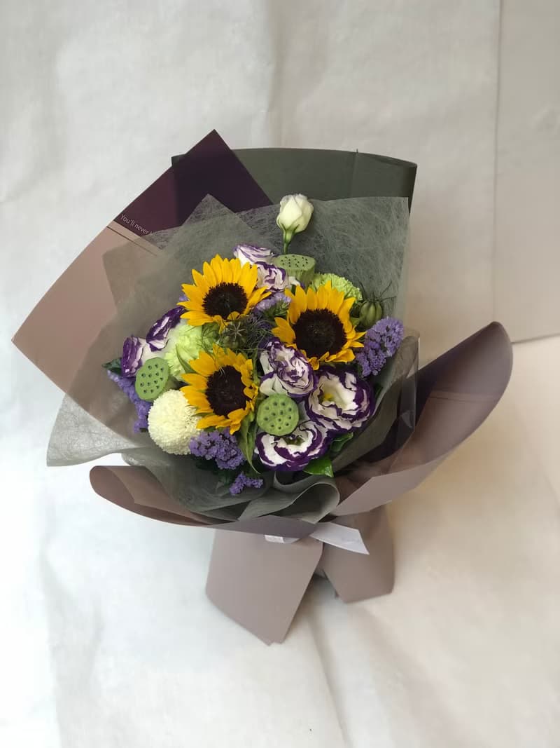 夏綠蒂鮮花花束 | 畢業 生日首選 | 台北可自取