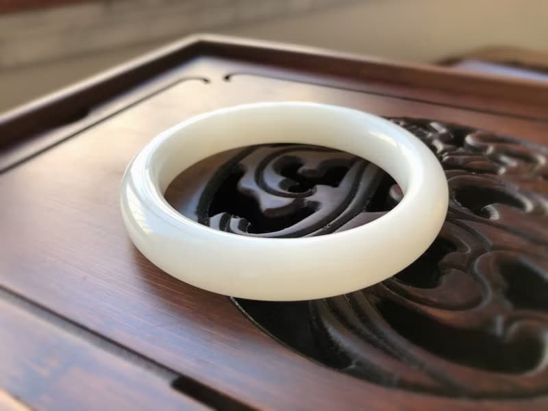 天然羊脂白玉和田玉手鐲料子柔和平安喜樂順遂無憂收藏級玉石手鐲