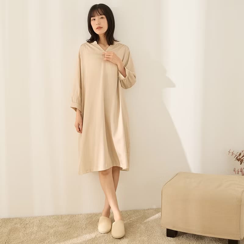 UMORFIL緞面肩抽摺傘狀洋裝 -共3色