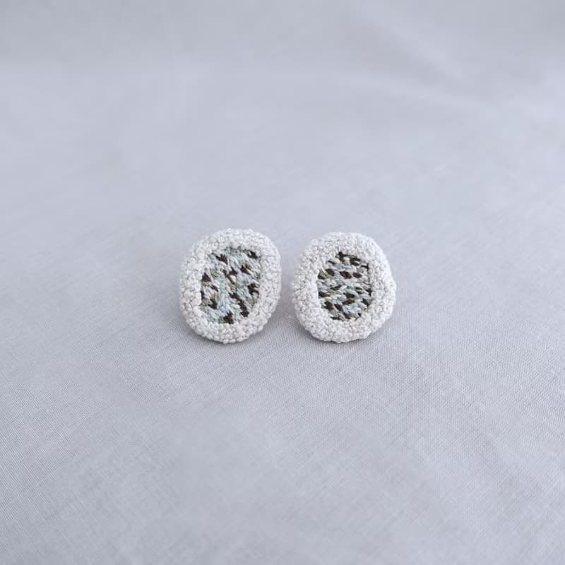 草原圈圈・手工刺繡耳環