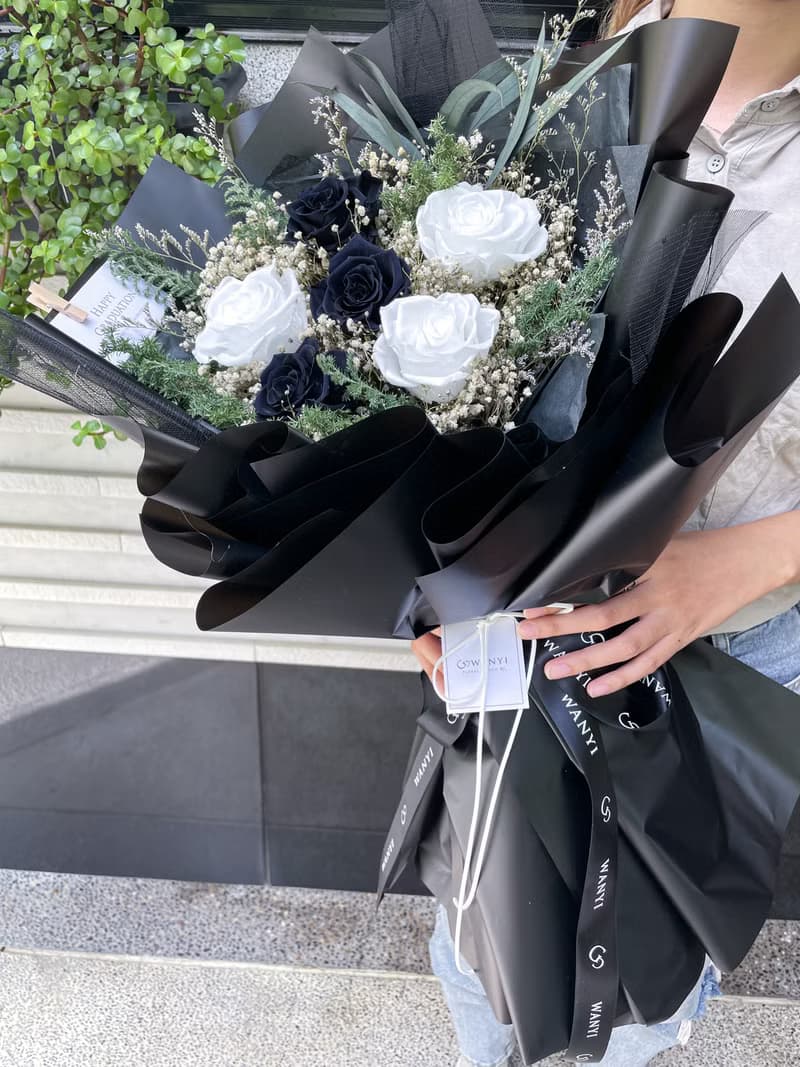 黑玫瑰花束 畢業花束 永生花 情人節 七夕 乾燥花 求婚 父親節