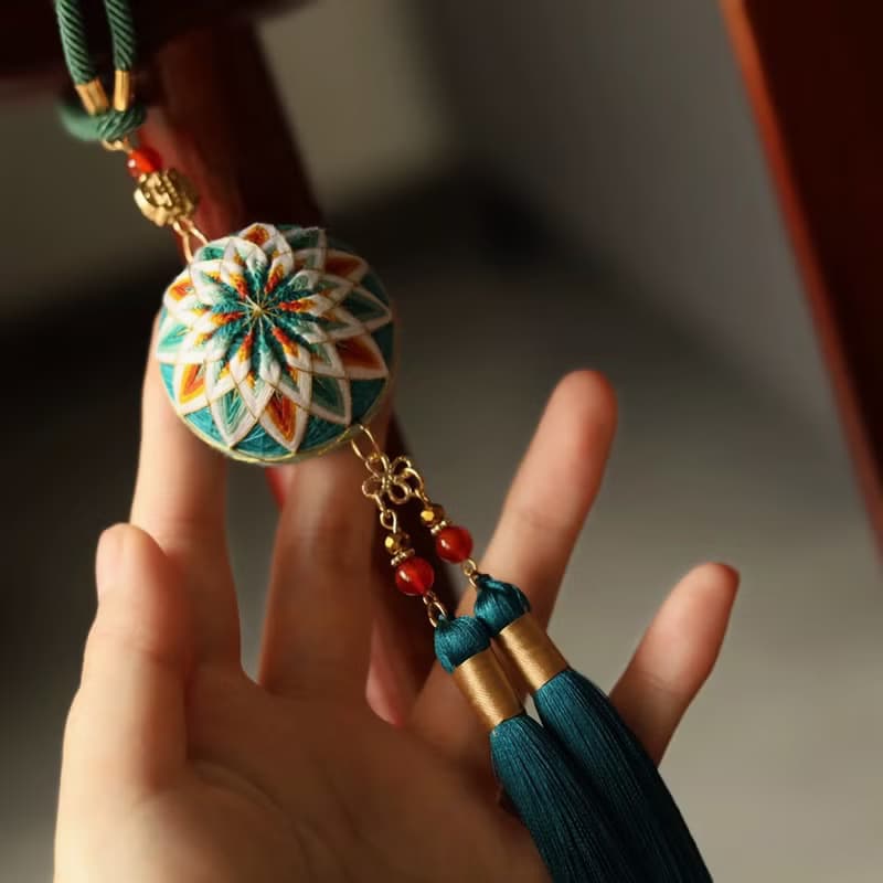 手工刺繡手鞠球DIY資料包成品飾品掛件送朋友禮物