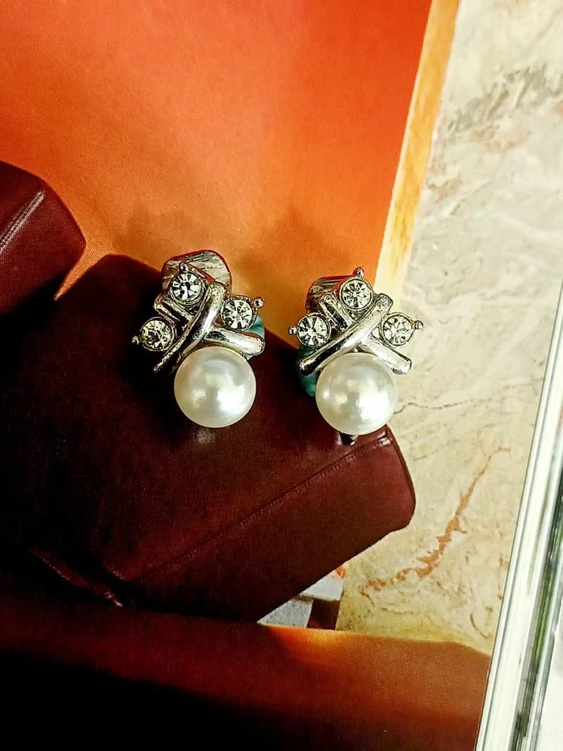 vintage jewelry  AVON 氣質佳人珍珠款 夾式耳環