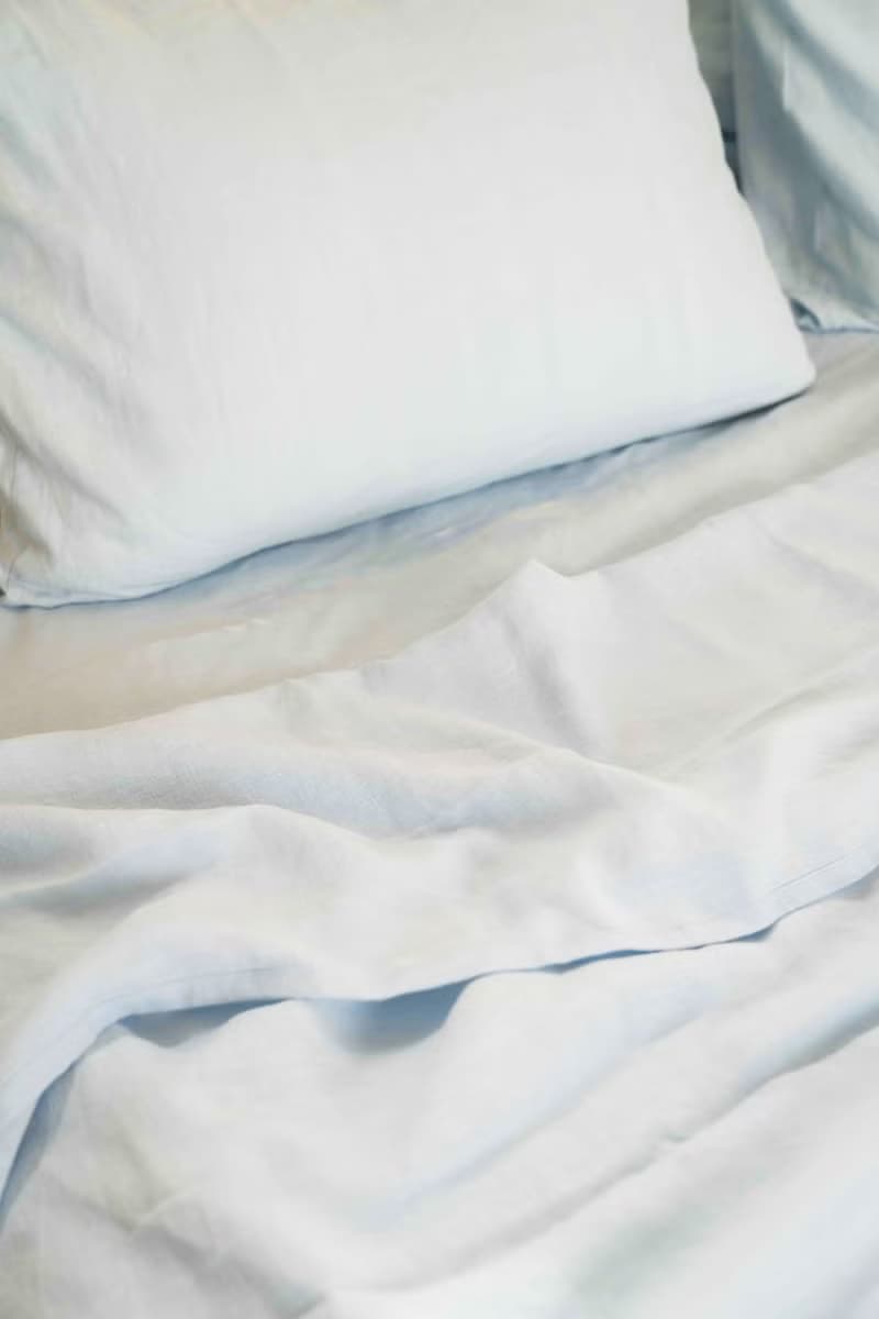 Sky blue linen fitted sheet / Softened linen bed sheet / Deep pocket