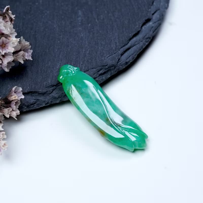 飄陽綠翡翠巧雕含苞待放 | 天然緬甸玉翡翠A貨 | 送禮