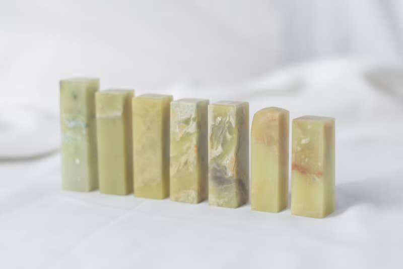 刻在你心底的名字 / 寶泥齋純手作印鑑章 - 青田石